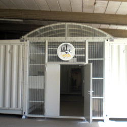 container04